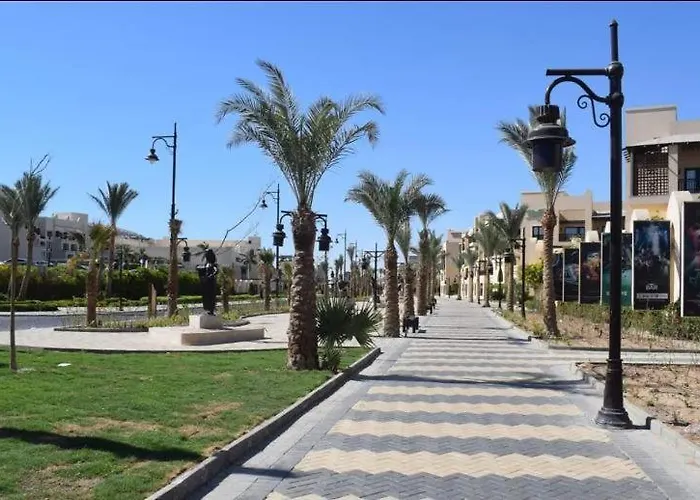 Sea Breeze At Three Pyramids Apartment Hurghada