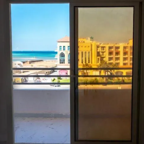 Apartment Sea Breeze At Three Pyramids *